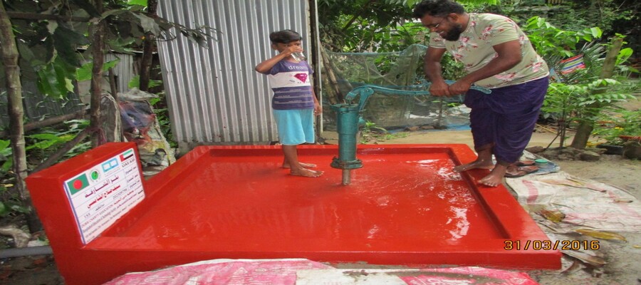 A Well with hand pump (30-40 meters)